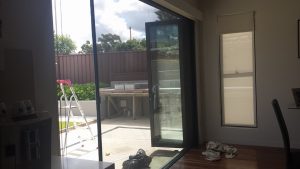Retractable fly screens